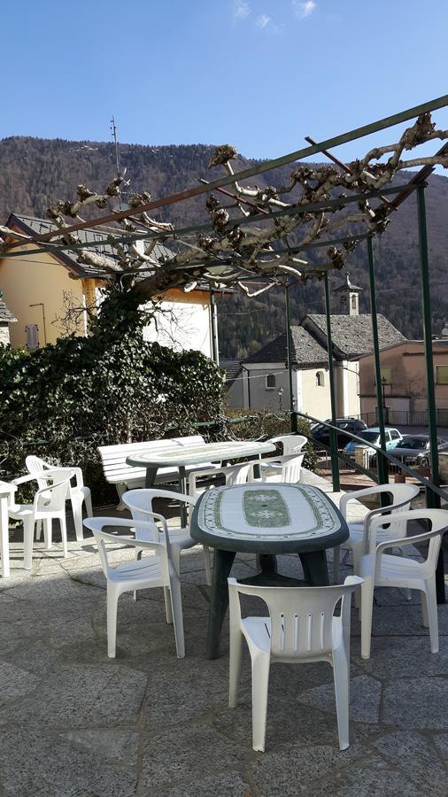 Trattoria Bar Pace Hotel Re Exterior photo